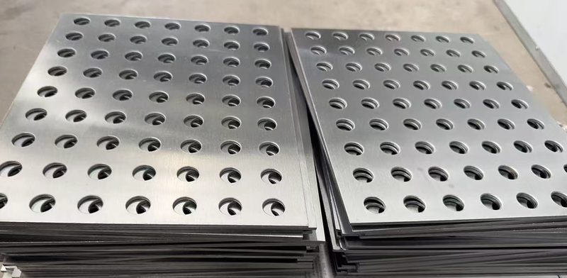 Galvanic Corrosion Between Nickel Alloys and Other Metals