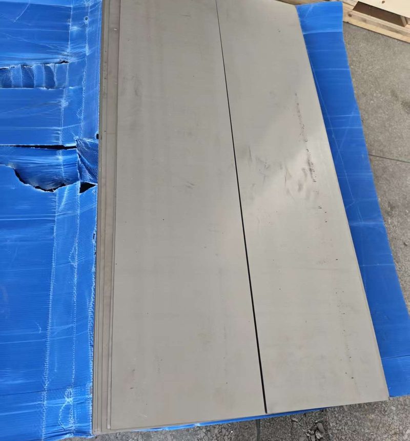 Nickel Alloys for Sour Gas & Wet H2S Service - nickel alloy guide - Hangbo Alloy